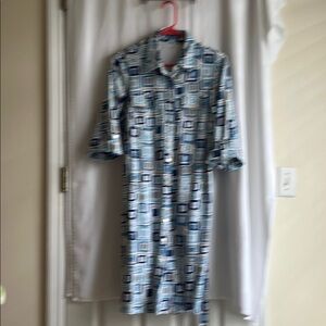 Blue and White Notched Collar Shirt Dress with Cuffed Sleeves